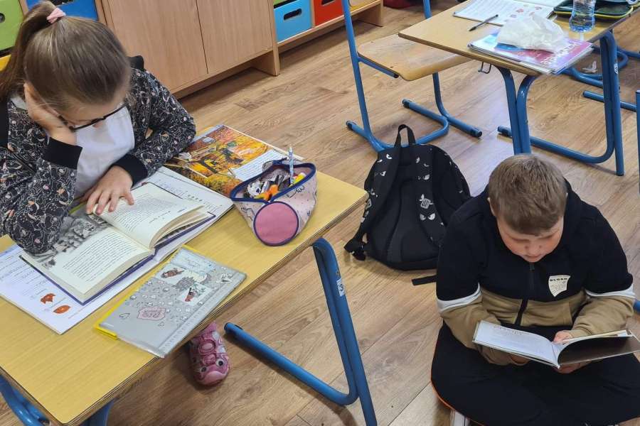 CAŁA POLSKA CZYTA DZIECIOM2223