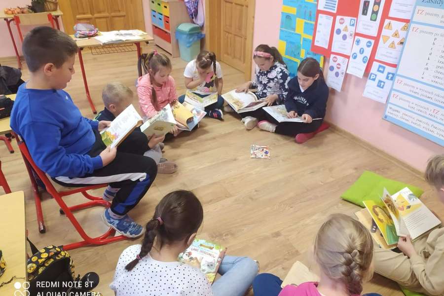 CAŁA POLSKA CZYTA DZIECIOM2223