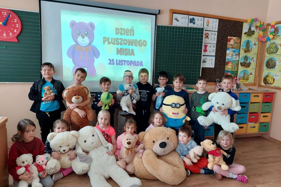 25 X DZIEŃ PLUSZOWEGO MISIA W KLASACH 1-3