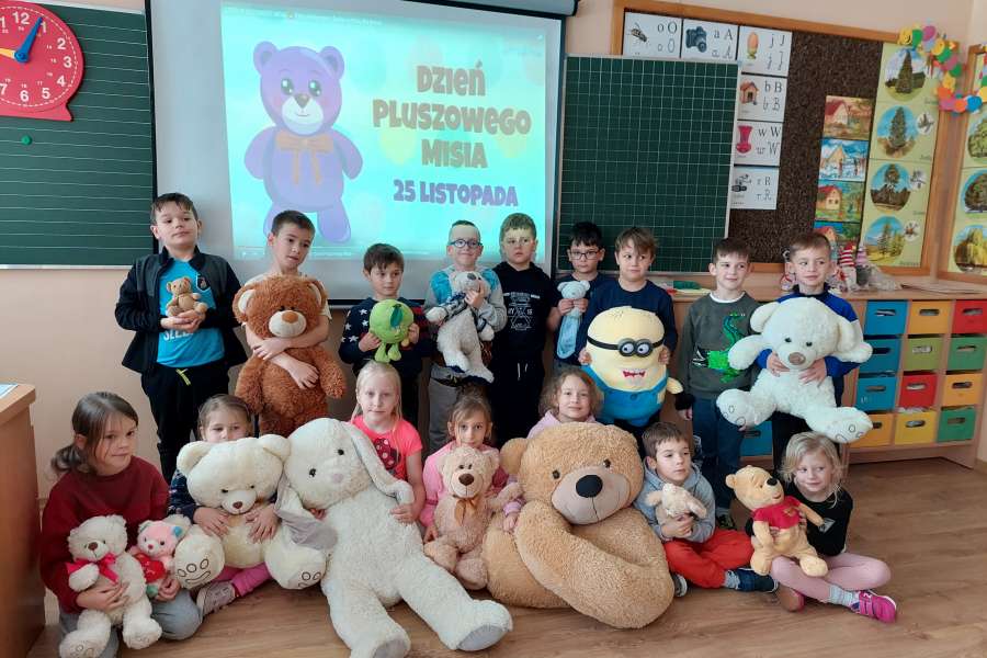 25 X DZIEŃ PLUSZOWEGO MISIA W KLASACH 1-3