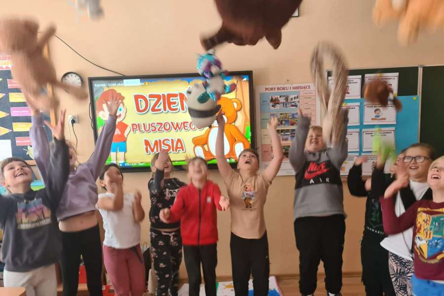25 X DZIEŃ PLUSZOWEGO MISIA W KLASACH 1-3