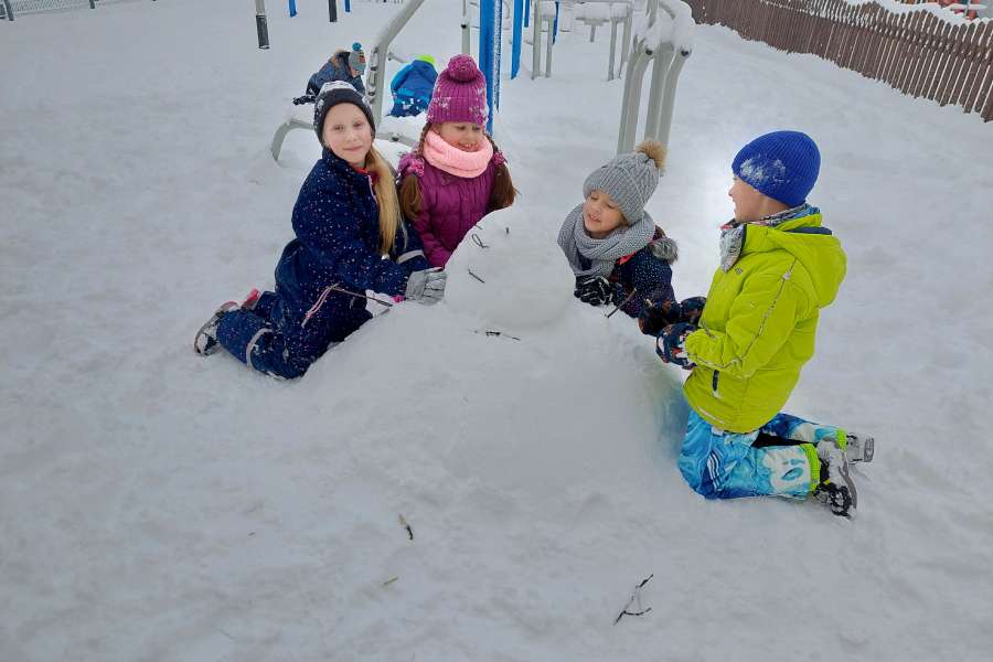 ŚWIATOWY DZIEŃ BAŁWANA W KLASACH 1-323