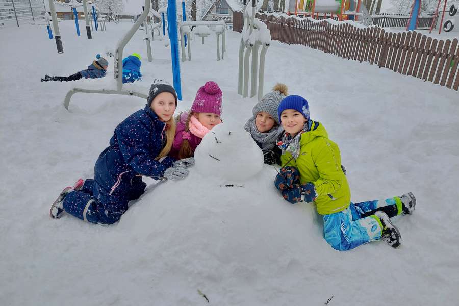 ŚWIATOWY DZIEŃ BAŁWANA W KLASACH 1-323