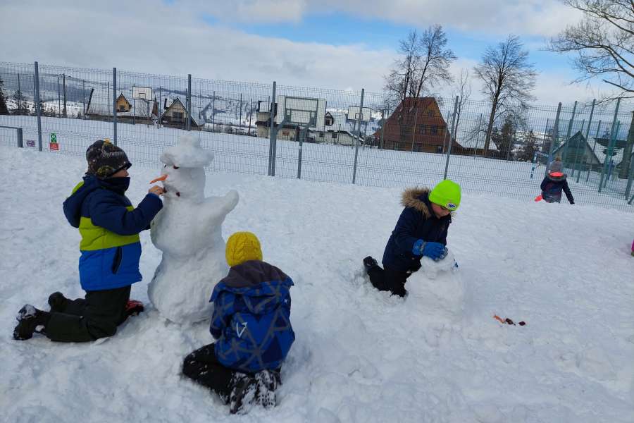 ŚWIATOWY DZIEŃ BAŁWANA W KLASACH 1-323