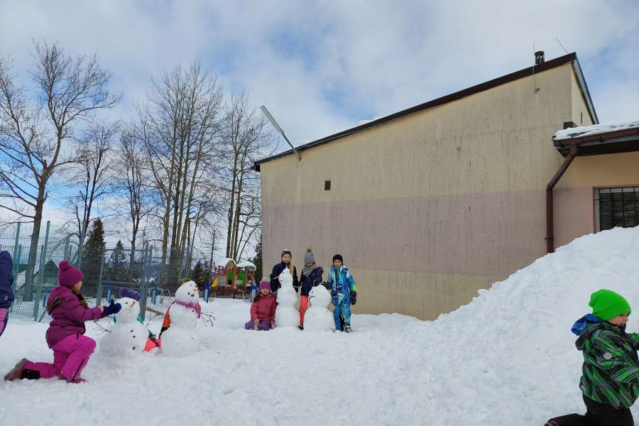 ŚWIATOWY DZIEŃ BAŁWANA W KLASACH 1-323