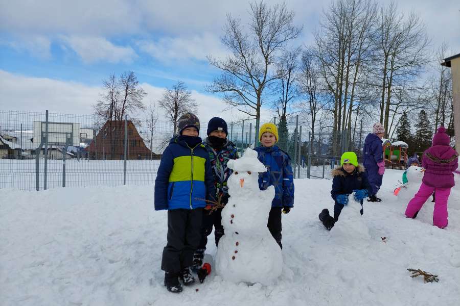 ŚWIATOWY DZIEŃ BAŁWANA W KLASACH 1-323