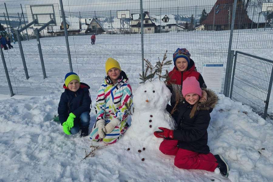 ŚWIATOWY DZIEŃ BAŁWANA W KLASACH 1-323