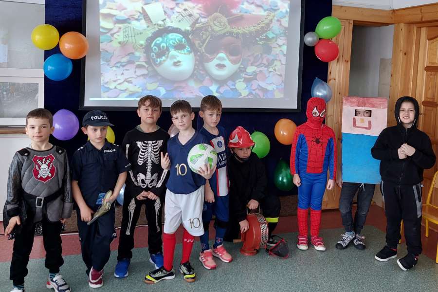 Bal Karnawałowy w klasach I-III