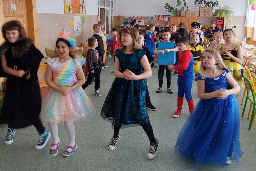 Bal Karnawałowy w klasach I-III
