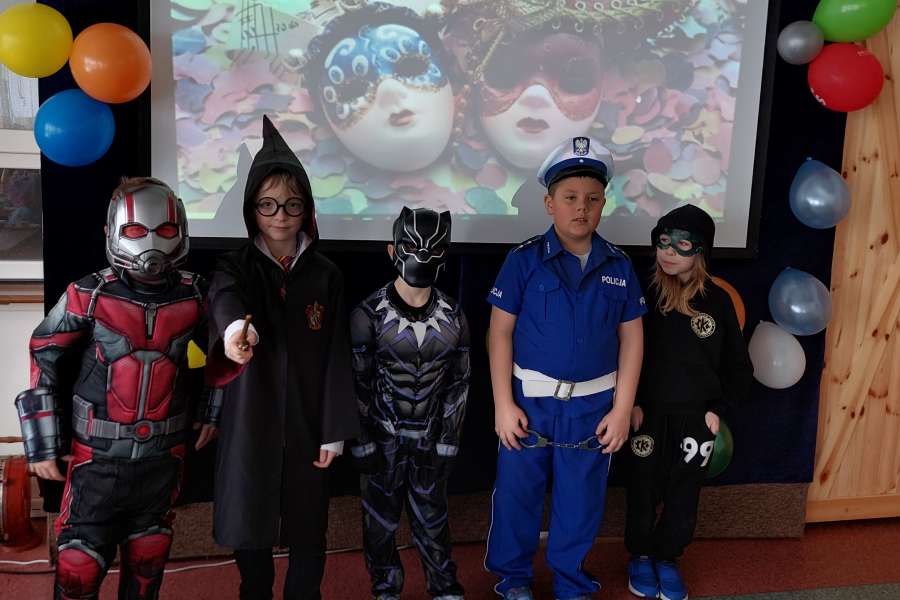 Bal Karnawałowy w klasach I-III