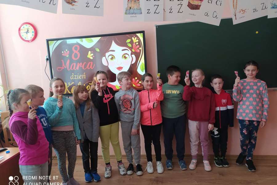 Dzień Kobiet i Dzień Mężczyzn w klasach I-III23