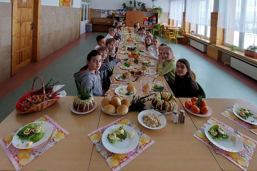 Śniadanie Wielkanocne uczniów klas I -III23