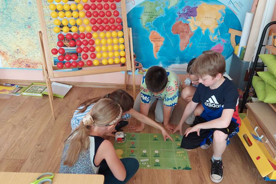 2223-ZAJĘCIA ROZWIJAJĄCE KREATYWNOŚC W KLASIE 1 i 2  Lab przyszłości