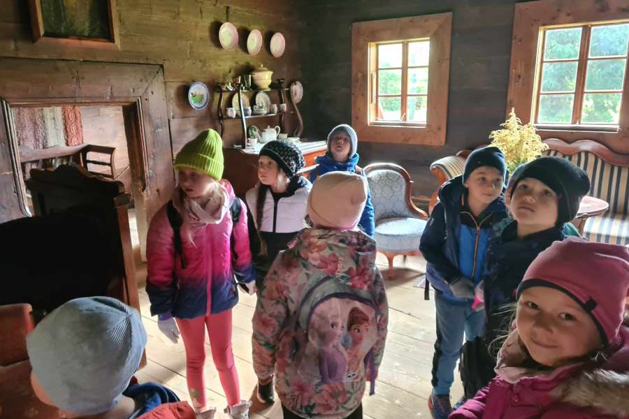 WYCIECZKA KLAS 1-3 DO ZUBRZYCY