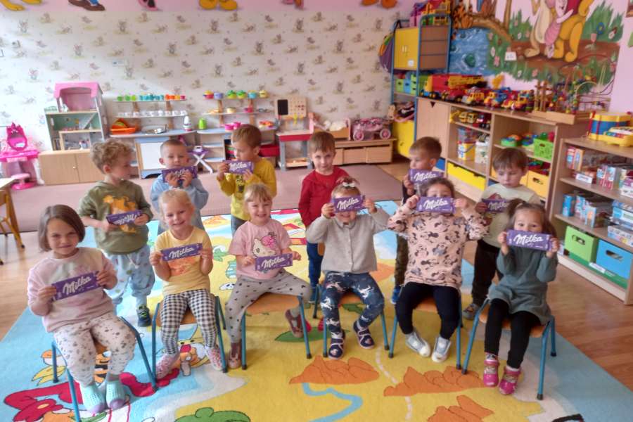 DZIEŃ DZIEWCZYNKI W PRZEDSZKOLU2324a