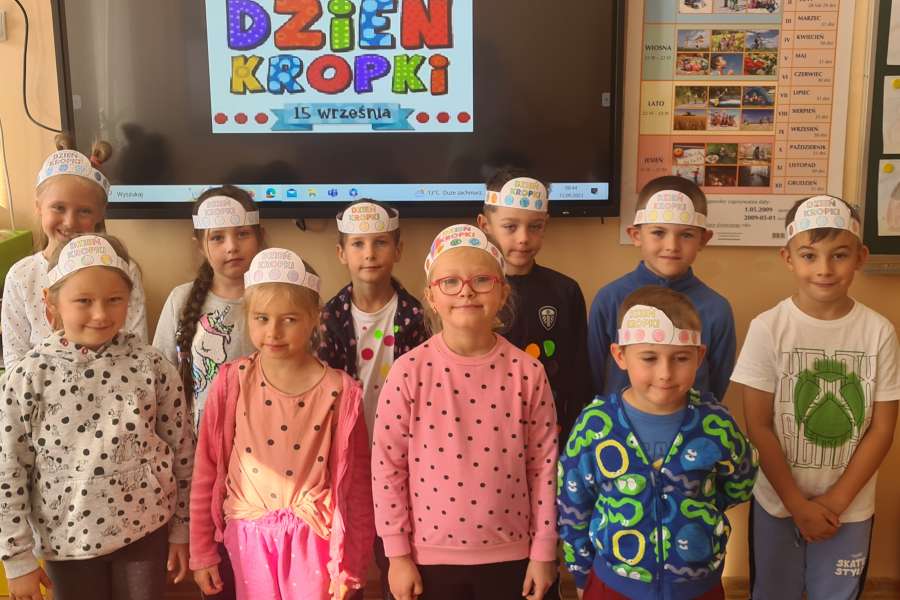 DZIEŃ KROPKI W KLASACH 1-3-23-24a