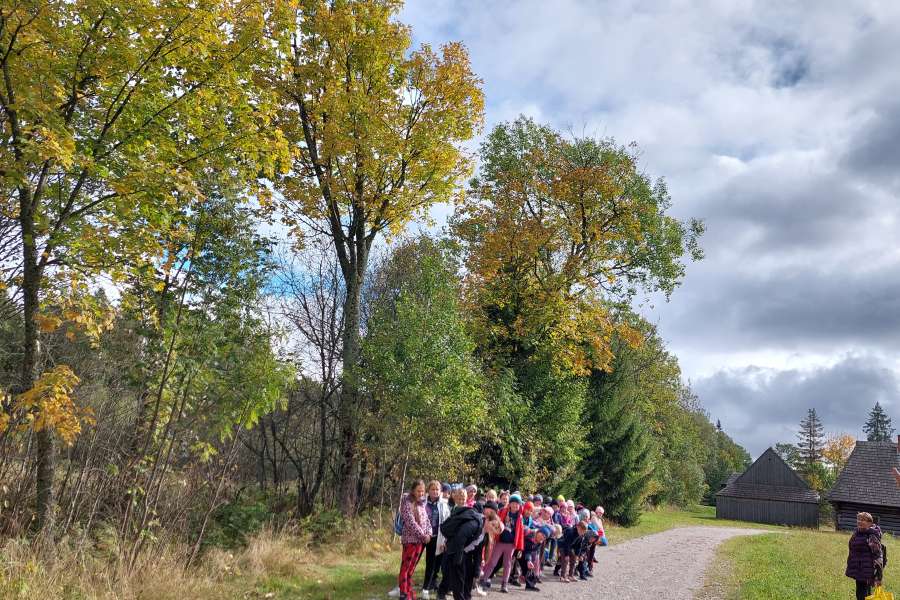 WYCIECZKA KLAS 1-3 DO ZUBRZYCY-23-24a