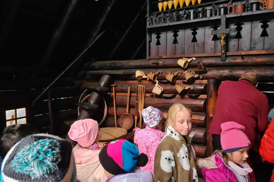 WYCIECZKA KLAS 1-3 DO ZUBRZYCY-23-24a