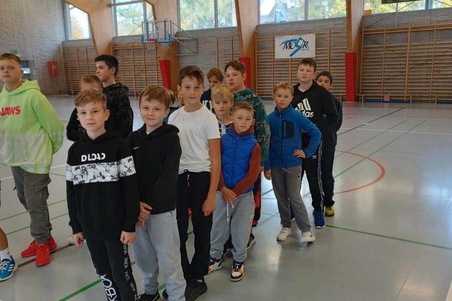 Igrzyska dzieci Gminy Zakopane w Halowej Piłce Dziewcząt-23-24a