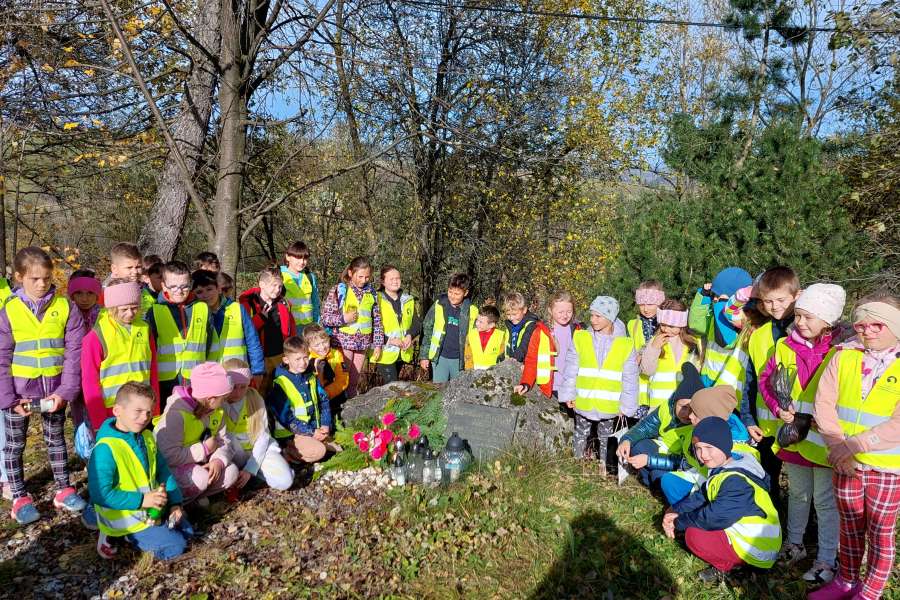 Wycieczka na Cmentarz klas I-III