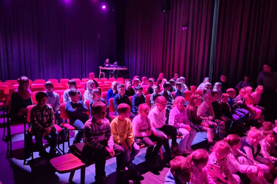 "Bajka o szczęściu" 2324a