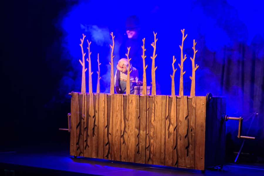 "Bajka o szczęściu" 2324a