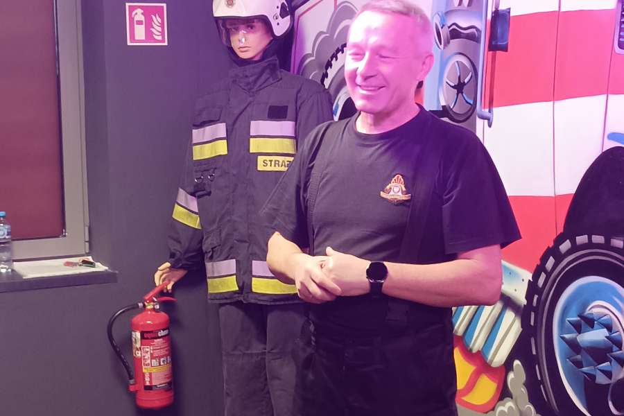 Wycieczka klasy 7 i 8 do Centrum Pożarniczego w Dobczycach.