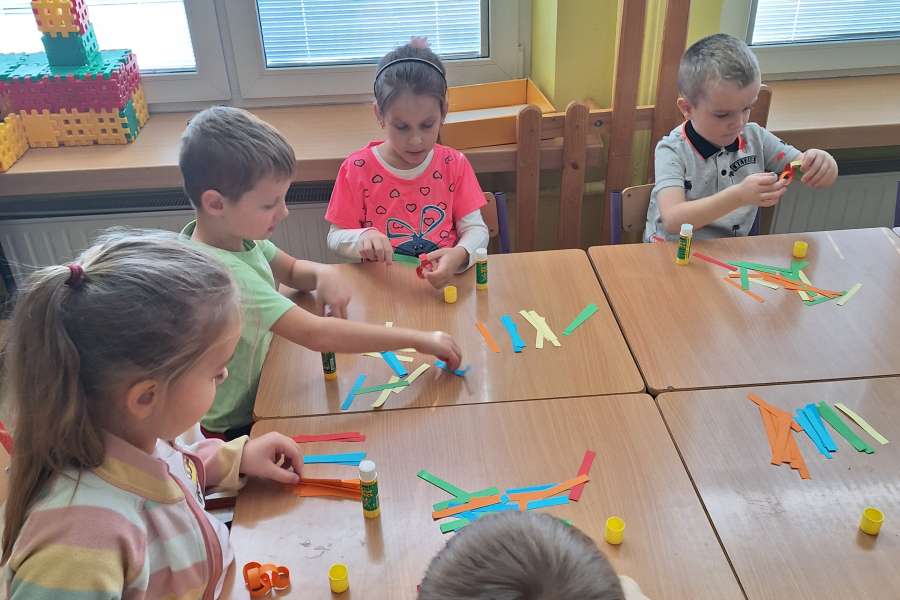 Przygotowania do świąt Bożego Narodzenia w zerówce.2324a