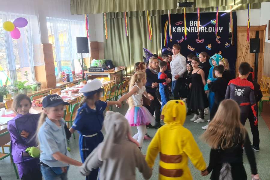 Bal karnawałowy dla uczniów klas 1-3