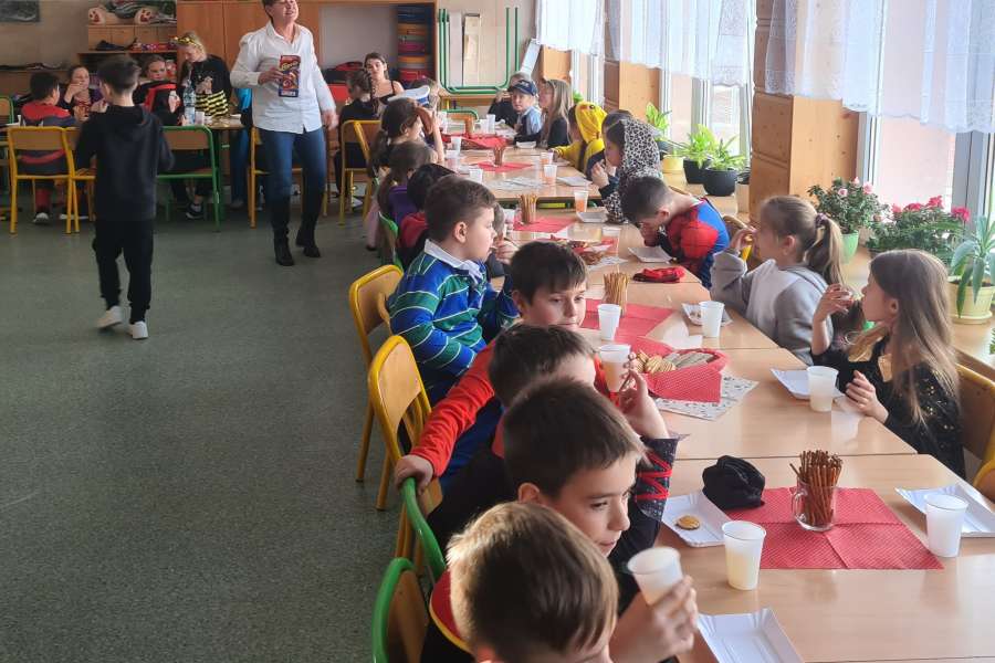 Bal karnawałowy dla uczniów klas 1-3