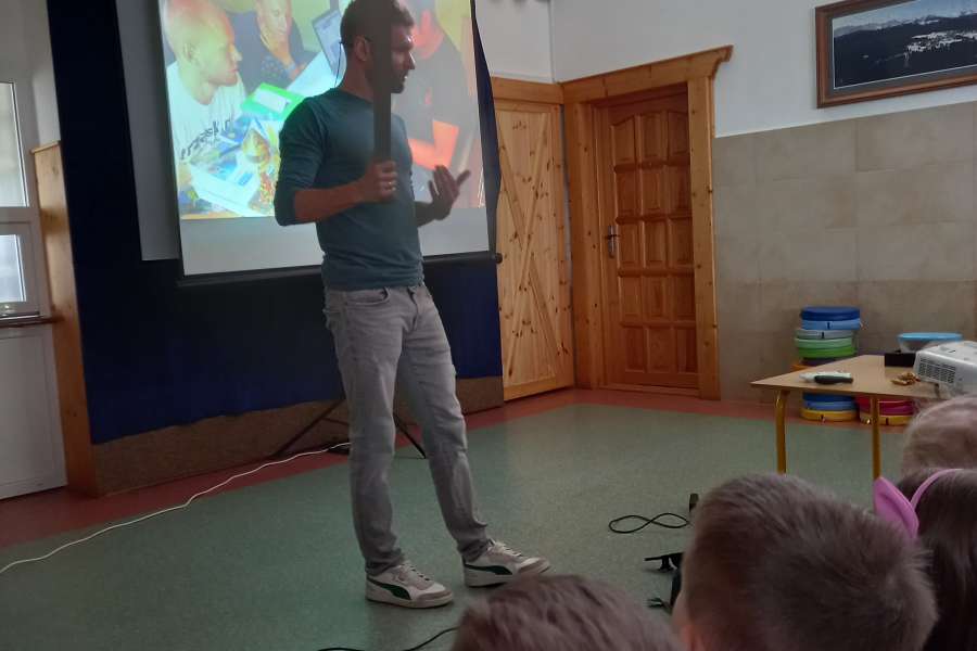 Spotkanie z podróżnikiem-pp2324a