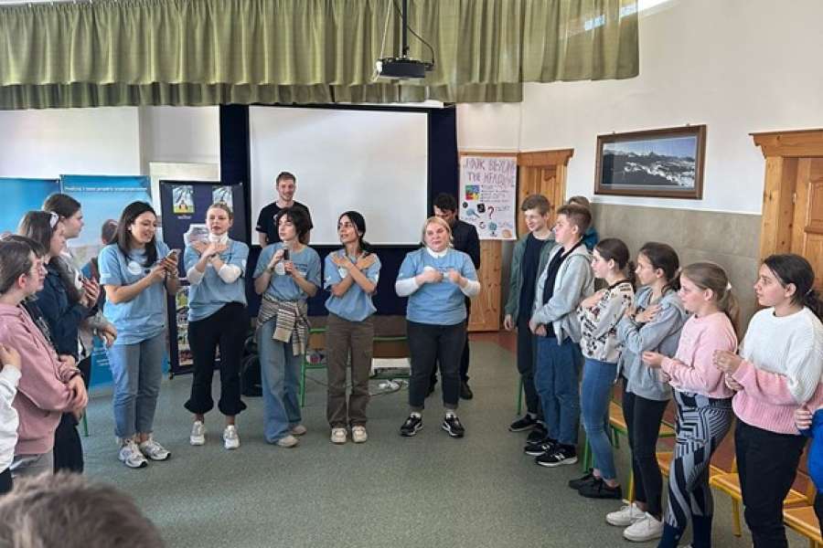 Prelekcja – Bezpieczne korzystnie z Internetu - 23/24