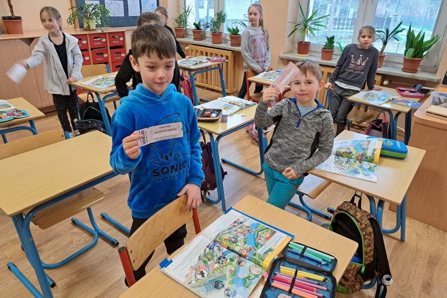 Dzień Kobiet i Mężczyzn-su2324a