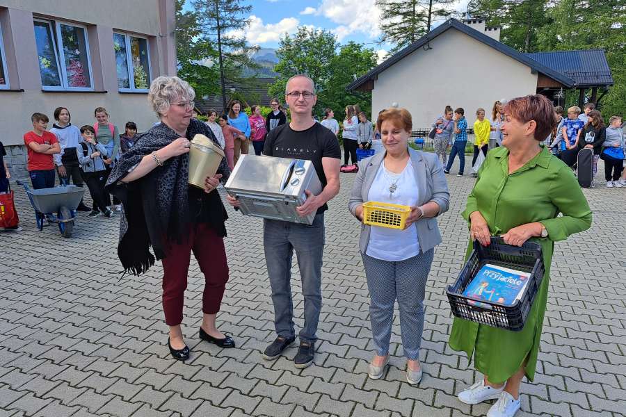 Dzień bez plecaka-su2324a