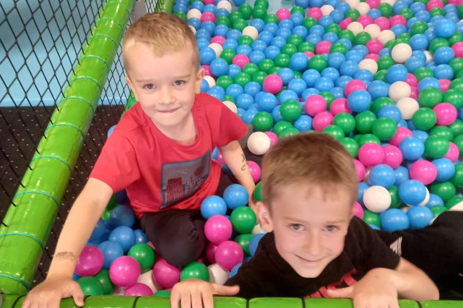 Wycieczka do sali zabaw-pp06-24