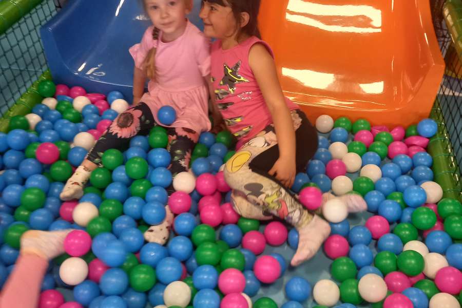 Wycieczka do sali zabaw-pp06-24