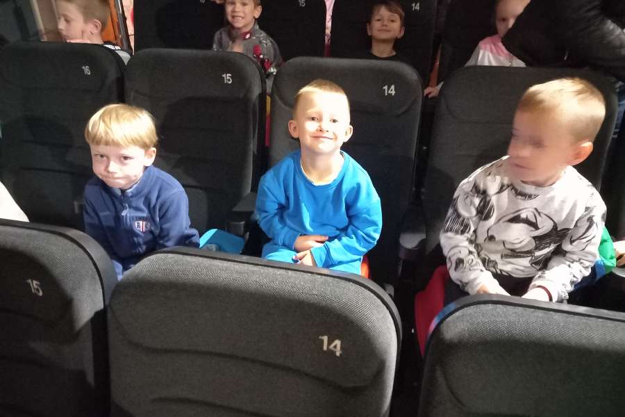 Wyjazd na spektakl teatralny pt. " Śnieżka" 2024pp