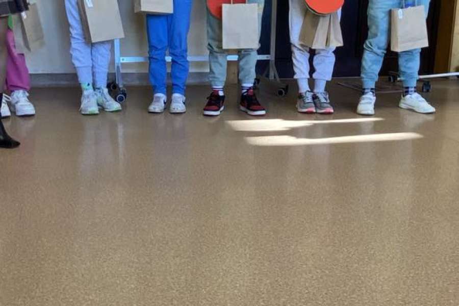 ODBLASKOWA SZKOŁA – SPOTKANIE Z FUNKCJONARIUSZAMI POLICJI