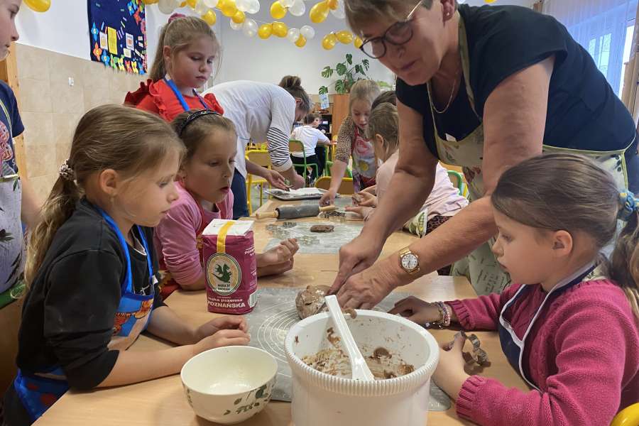 Pieczenie świątecznych pierników 2024