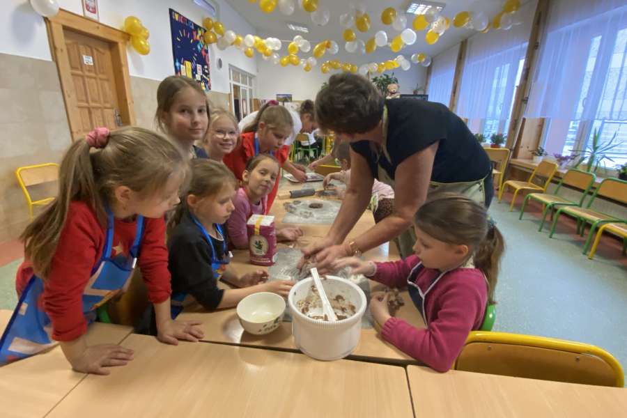 Pieczenie świątecznych pierników 2024