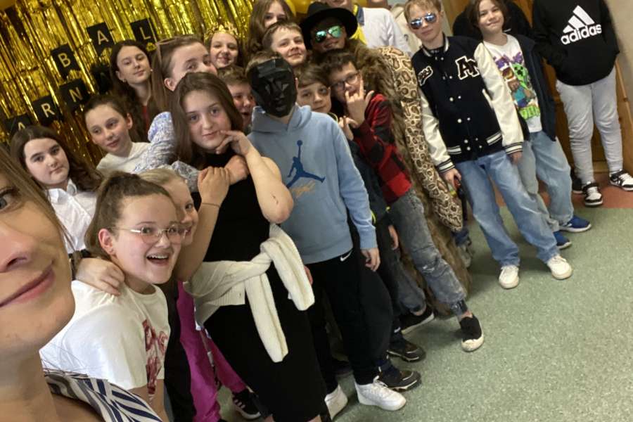 Szkolna Zabawa Karnawałowa 2025 – radosne świętowanie!