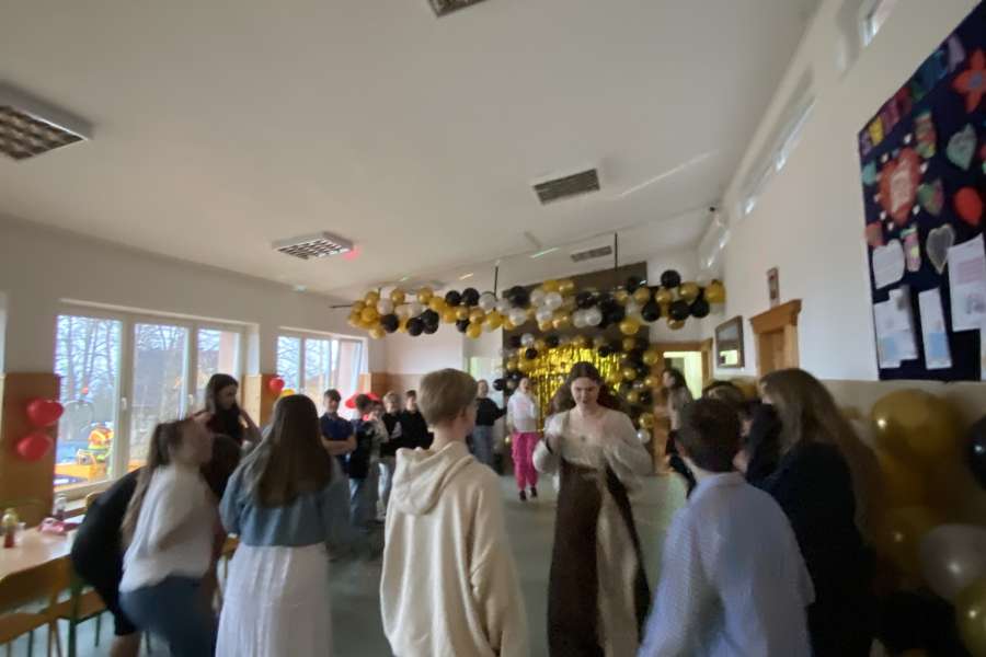 Szkolna Zabawa Karnawałowa 2025 – radosne świętowanie!