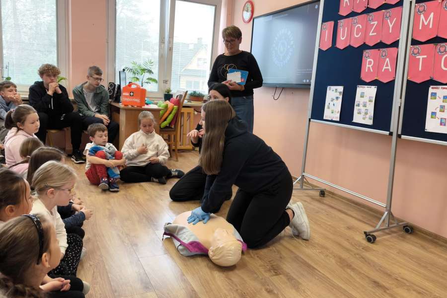 „RATUJEMY I UCZYMY RATOWAĆ”