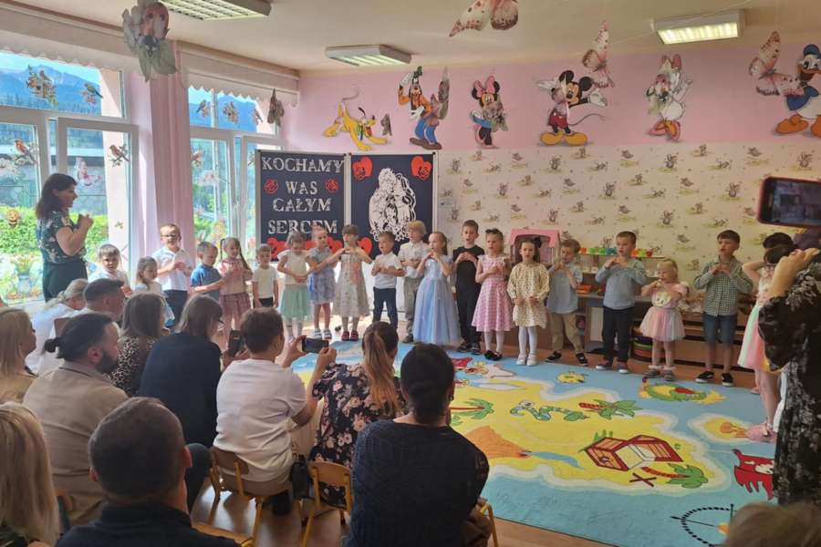 Dzień Mamy i Taty w przedszkolu-pp2425