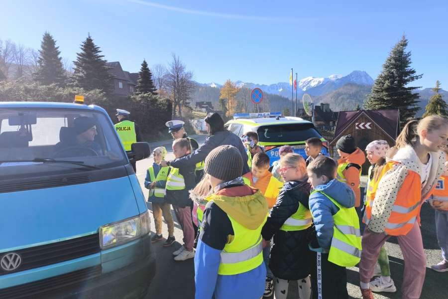 Odblaskowa szkoła” – uczymy się być bezpieczni! 1-3 2025