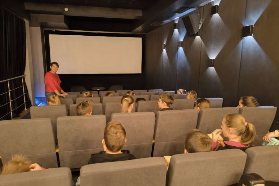 Wyjście klas 2 i 3 do kina